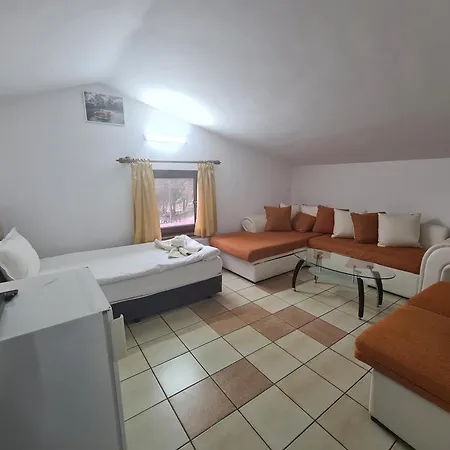 Kalvachevi Hotell *